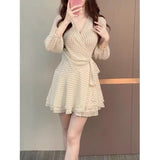 Spring French Royal Sister Style High-Level Sense V Collar Wave Dress Small Beautiful Unique Waist Repair Short Dress Woman