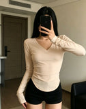 2026 Spring And Autumn New V-Necked Shirt Long-Sleeved T-Shirt Girl Slime Pure Wind Curved Under The Collarbone Top